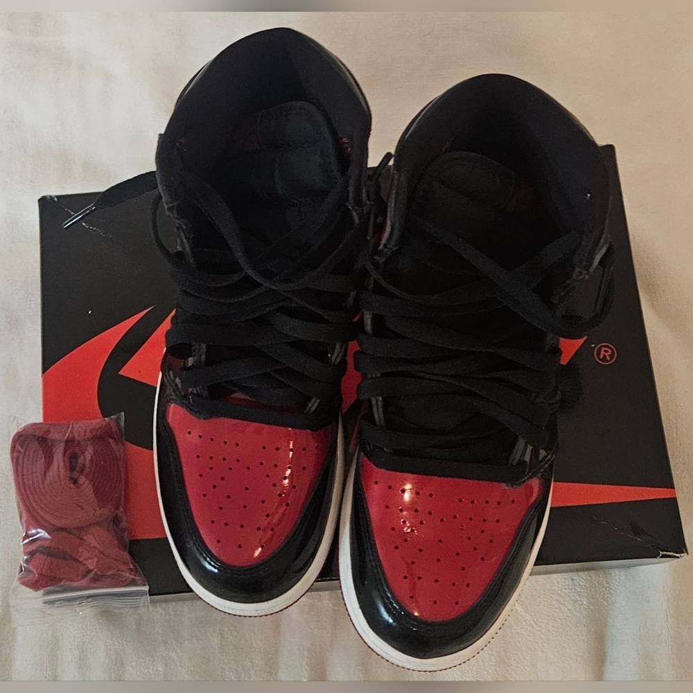 Nike Air Jordan 1 High Retro High Black Red Sneakers OG GS. Size 6.5 Youth - Picture 5 of 7